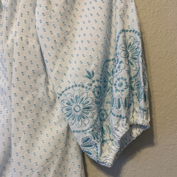 Tyler Boe Women's White and Blue Embroidered Top - Picture 2 of 8